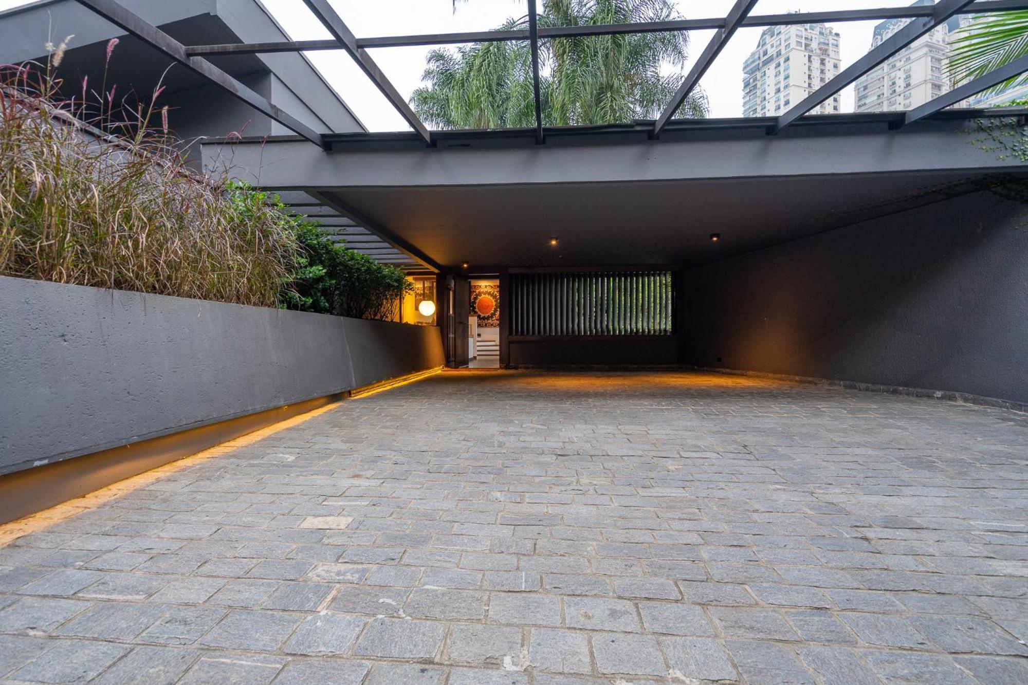 Linda Casa Em Rua Fechada Com Vista Proxima Ao Shopping Jardim *