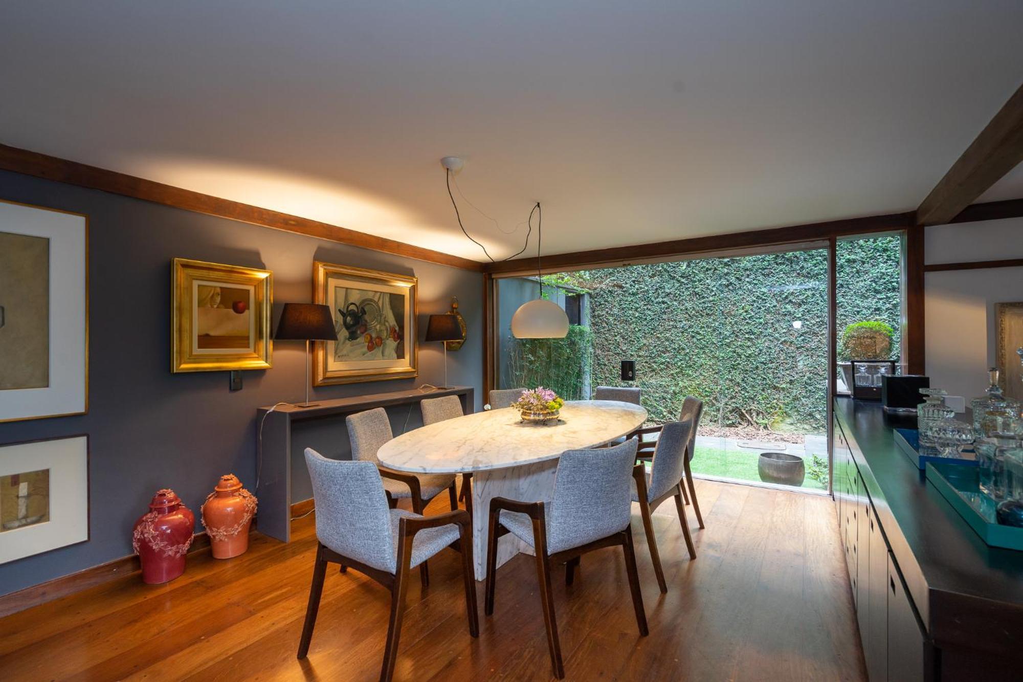 Linda Casa Em Rua Fechada Com Vista Proxima Ao Shopping Jardim *