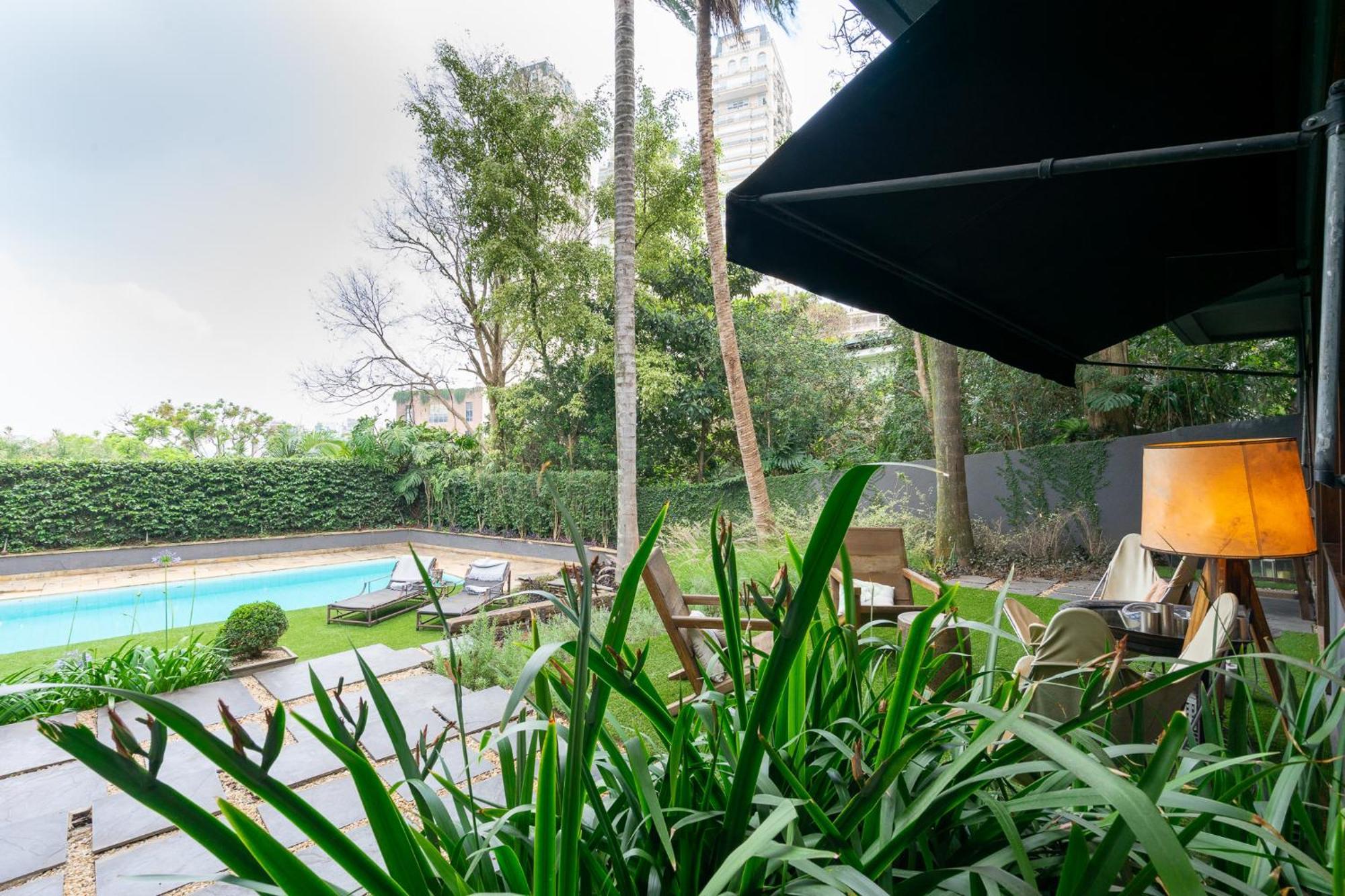 Linda Casa Em Rua Fechada Com Vista Proxima Ao Shopping Jardim Villa *