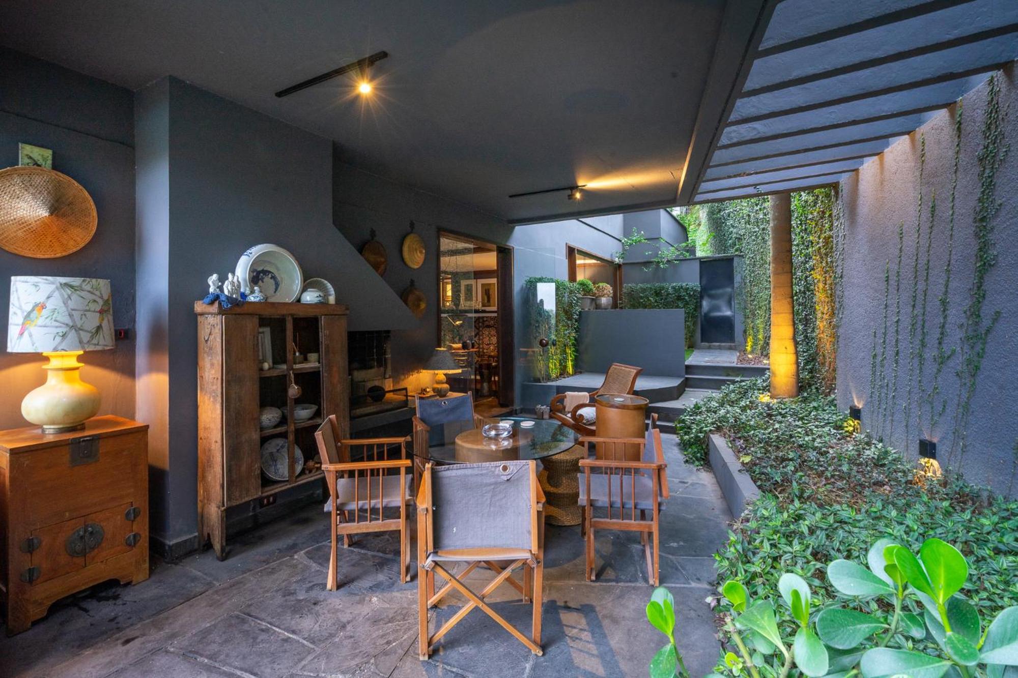 Linda Casa Em Rua Fechada Com Vista Proxima Ao Shopping Jardim