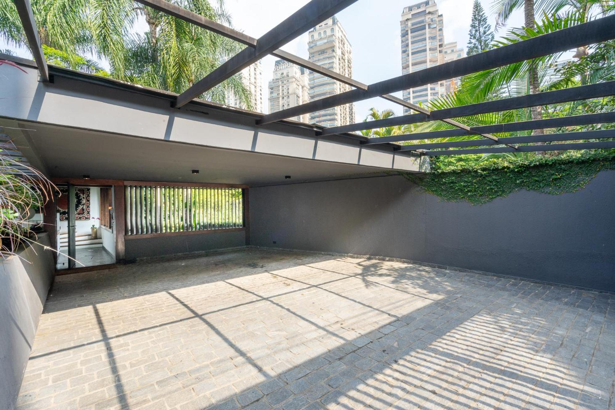 Linda Casa Em Rua Fechada Com Vista Proxima Ao Shopping Jardim *
