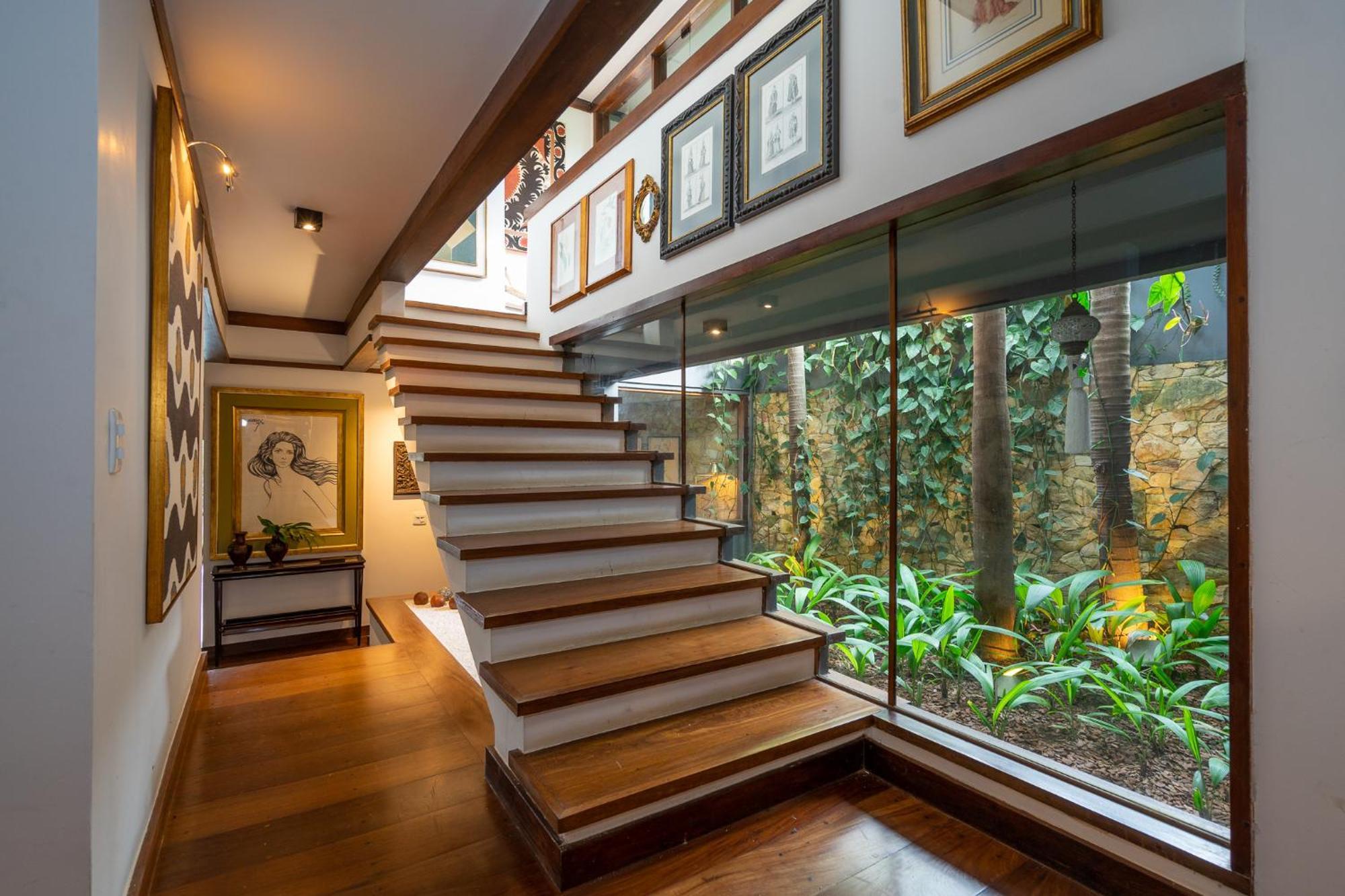 Linda Casa Em Rua Fechada Com Vista Proxima Ao Shopping Jardim *